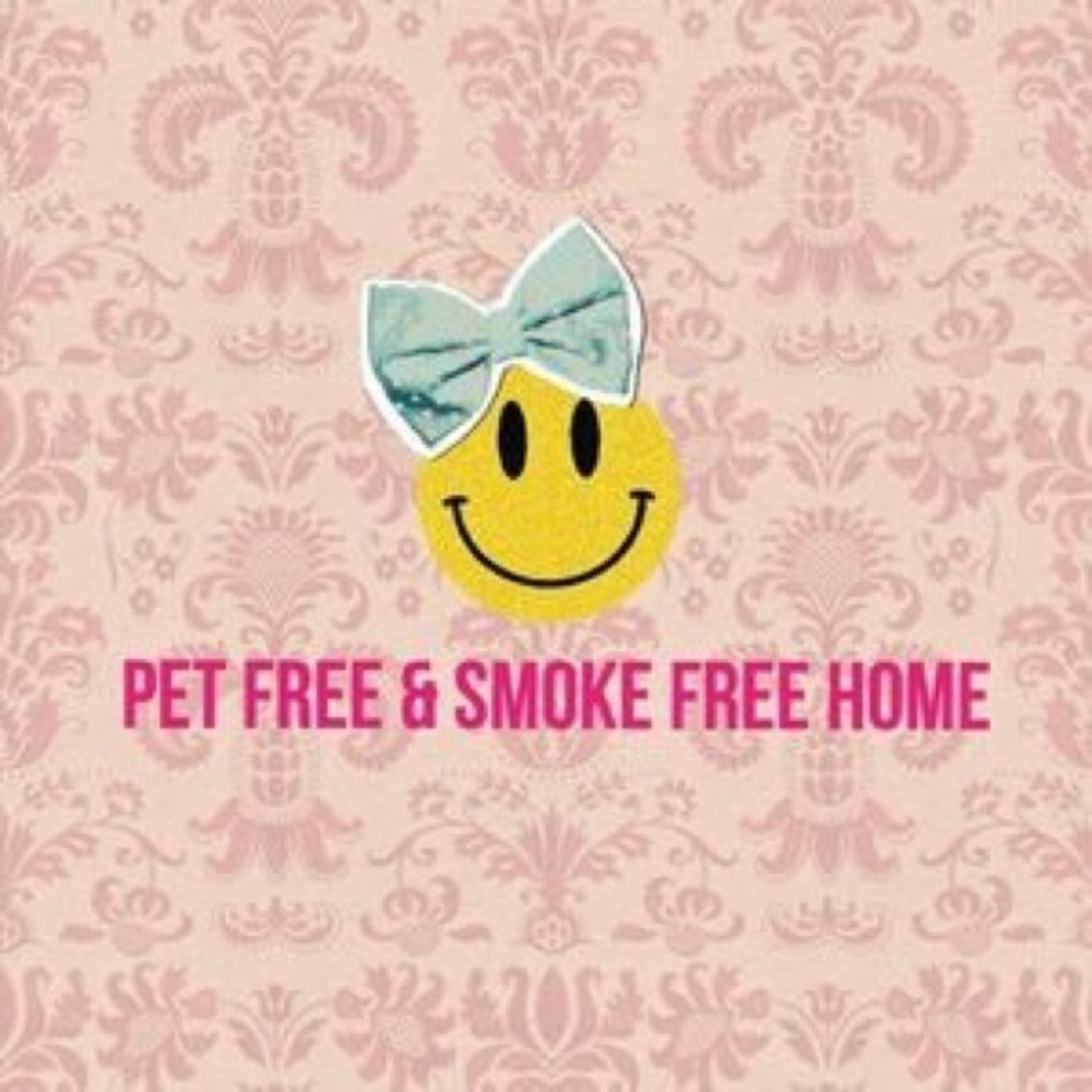 All items are from a smoke and pet free home! 🌸